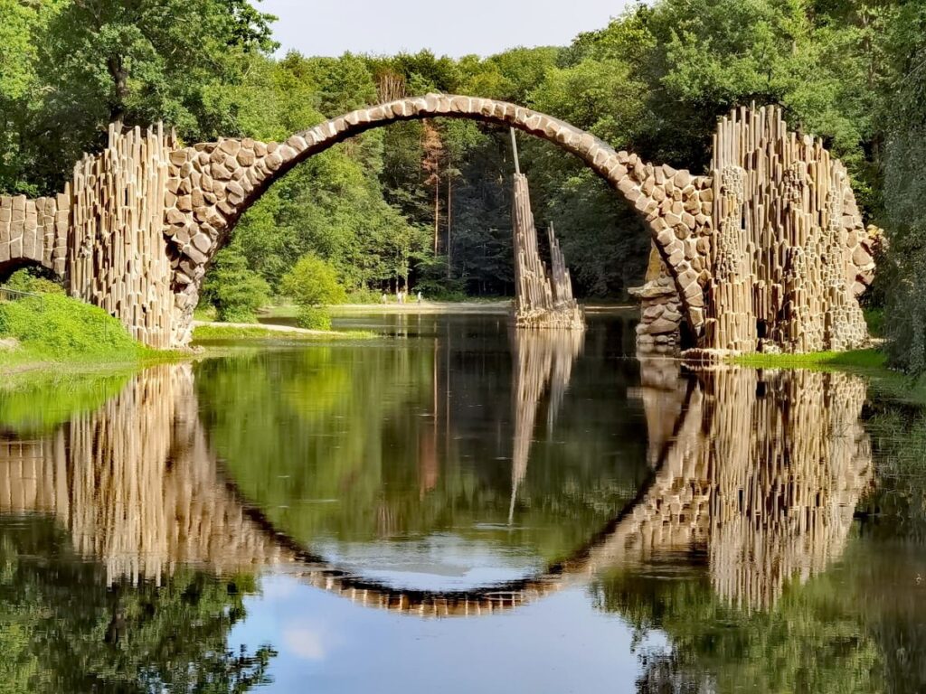 Naturwunder Deutschland: Die Rakotzbrücke in Sachsen