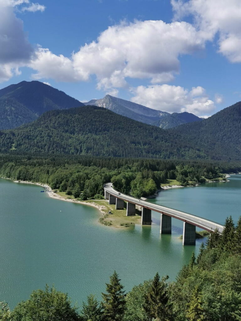 Naturwunder Deutschland: Der Sylvensteinsee mit dem Karwendel