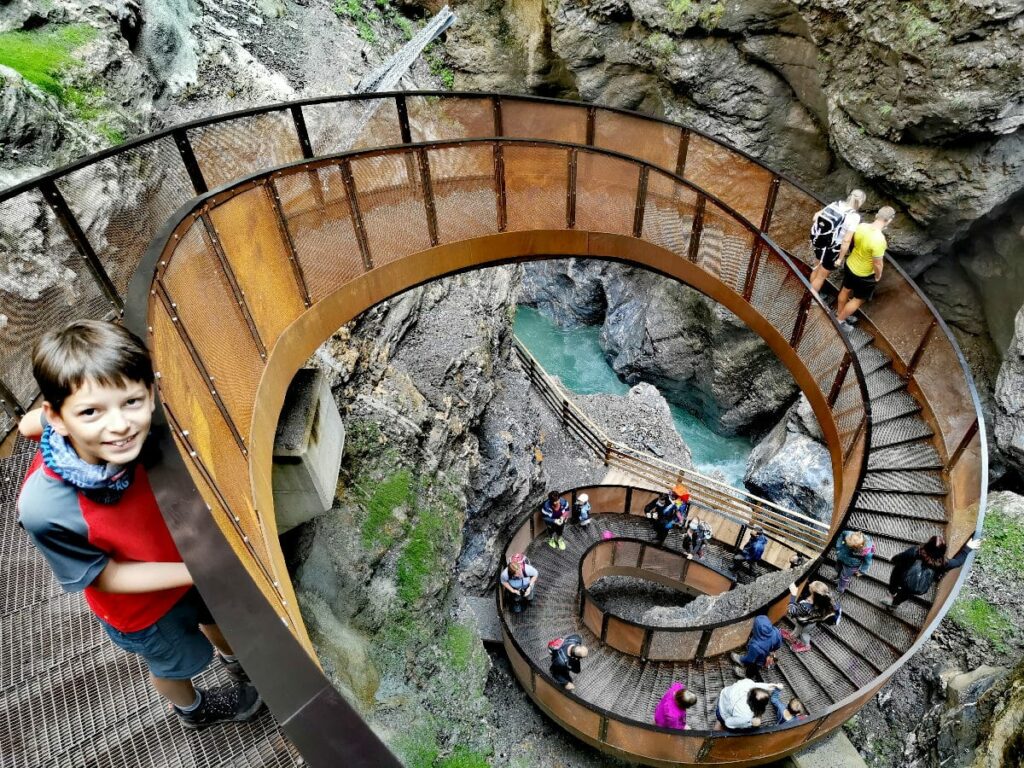 Naturwunder Österreich - die Liechtensteinklamm mit der Helix Treppe