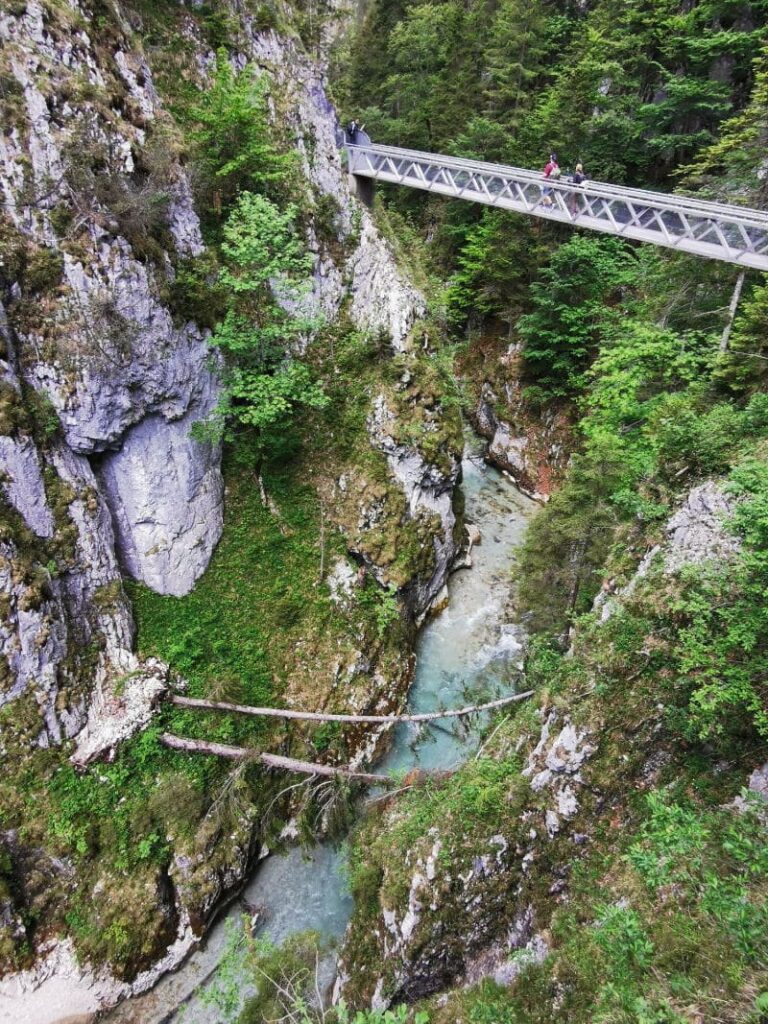 Naturwunder Deutschland - die Leutaschklamm mit der Höllbrücke