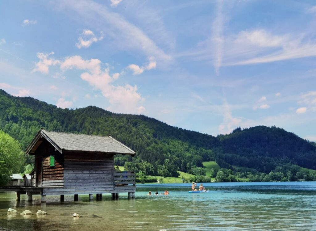 Naturwunder Deutschland - der Schliersee lockt mit ganz sauberen Wasser zum Baden & Schwimmen